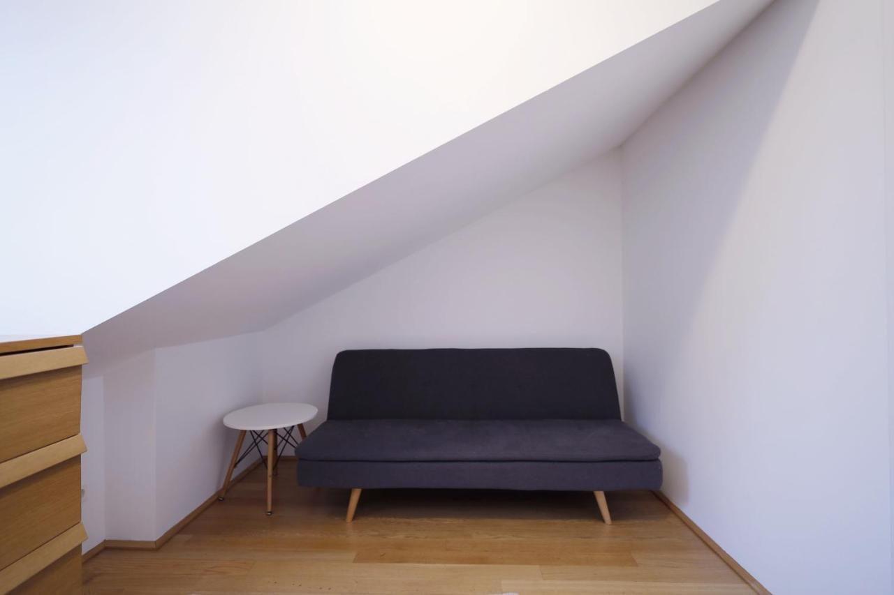 Heymi Apartments Oper Wina Bagian luar foto