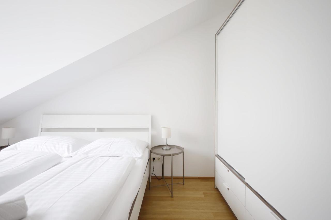 Heymi Apartments Oper Wina Bagian luar foto