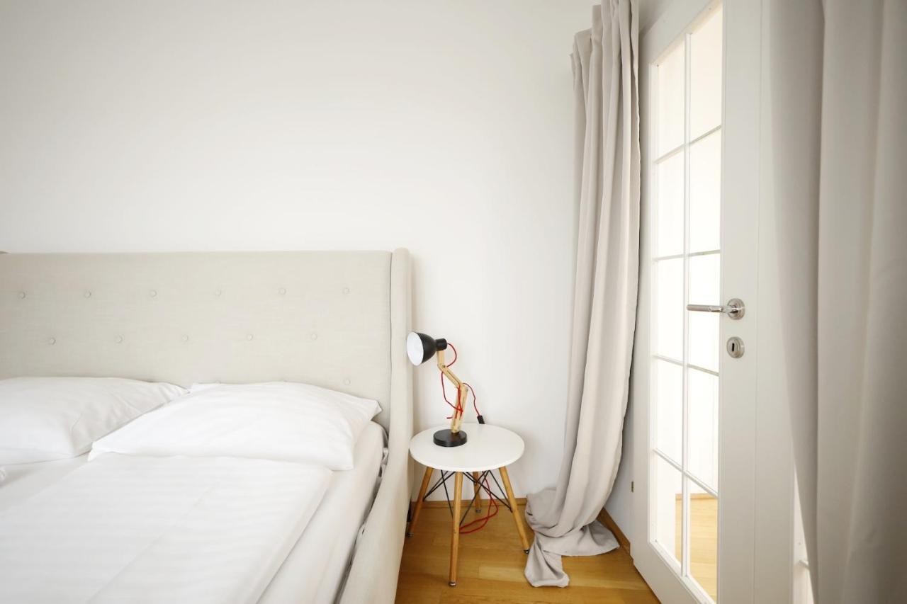 Heymi Apartments Oper Wina Bagian luar foto
