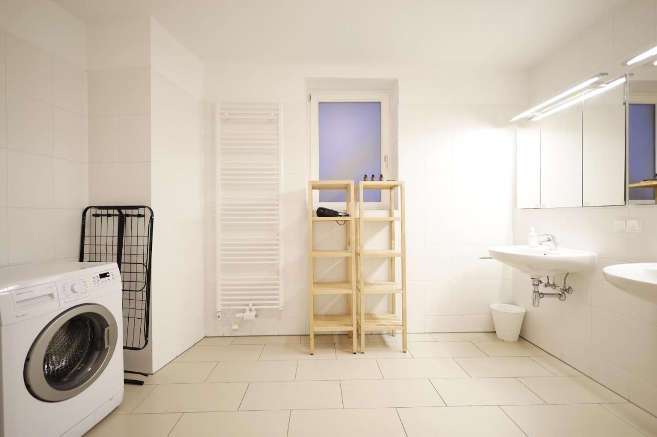 Heymi Apartments Oper Wina Bagian luar foto