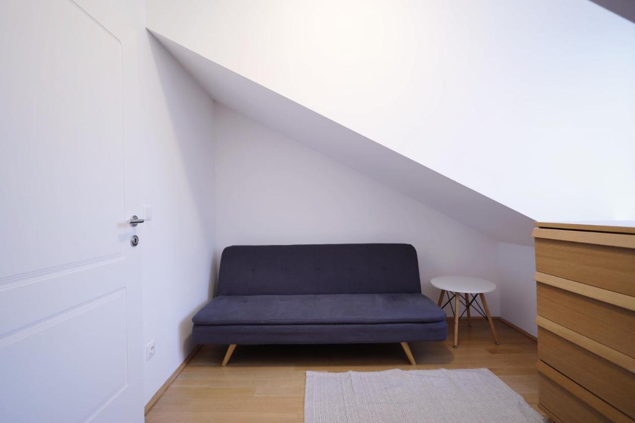 Heymi Apartments Oper Wina Bagian luar foto