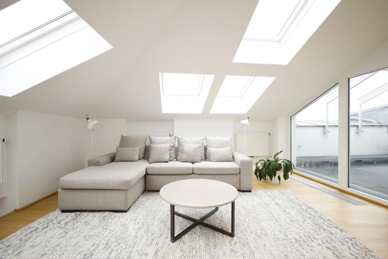 Heymi Apartments Oper Wina Bagian luar foto