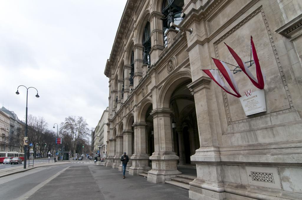 Heymi Apartments Oper Wina Bagian luar foto